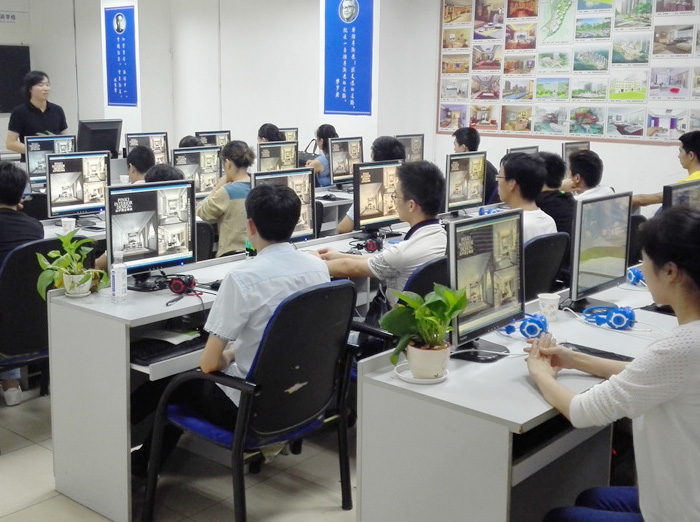夏老师正在上课—重庆CAD培训|重庆PS培训|重庆平面设计培训|重庆广告设计培训|重庆装饰设计培训|重庆室内设计培训|重庆会计培训|重庆会计 ...